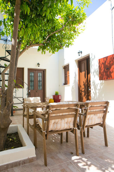 House Marigo Suites Коскину Экстерьер фото